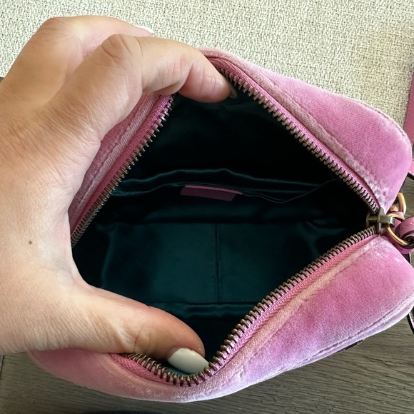 Gucci Pink Velvet Crossbody Bag - Picture 6 of 8